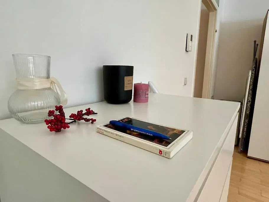 Spacious Apartment In The Popular 7Th District Vienna