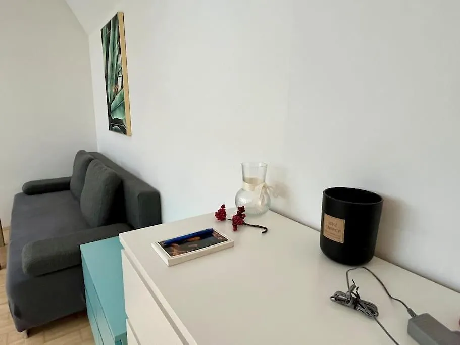 Spacious Apartment In The Popular 7Th District Vienna