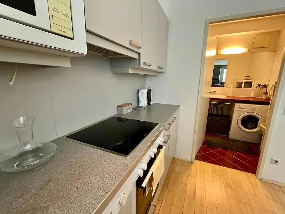 Spacious Apartment In The Popular 7Th District Vienna